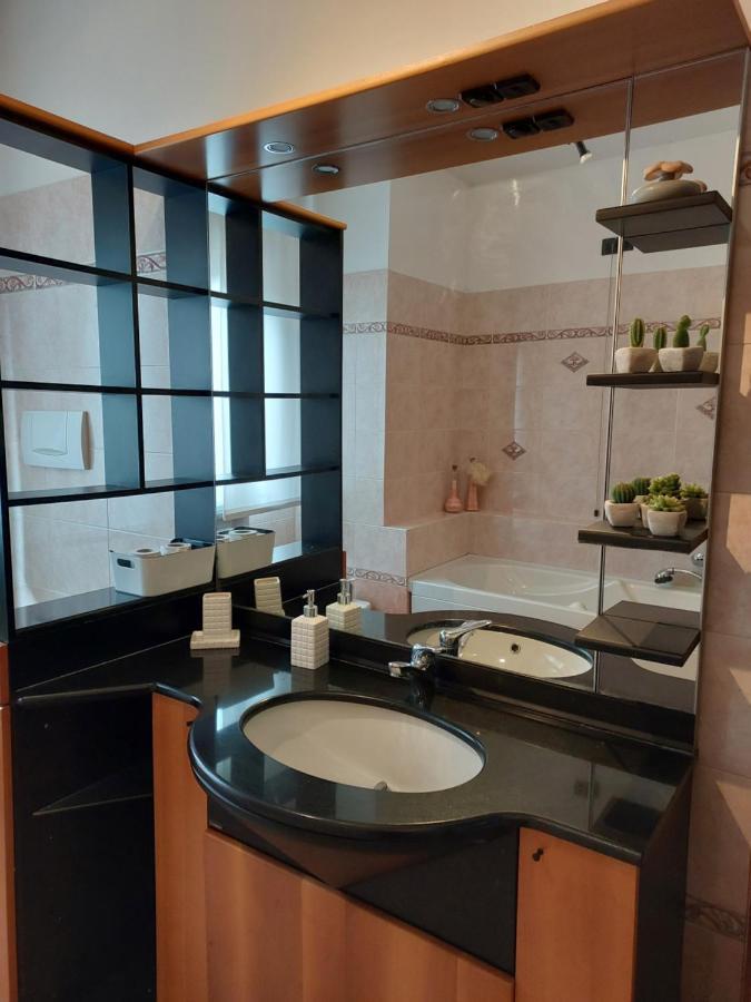 Casa T.U.A. Appartement Sale Marasino Buitenkant foto