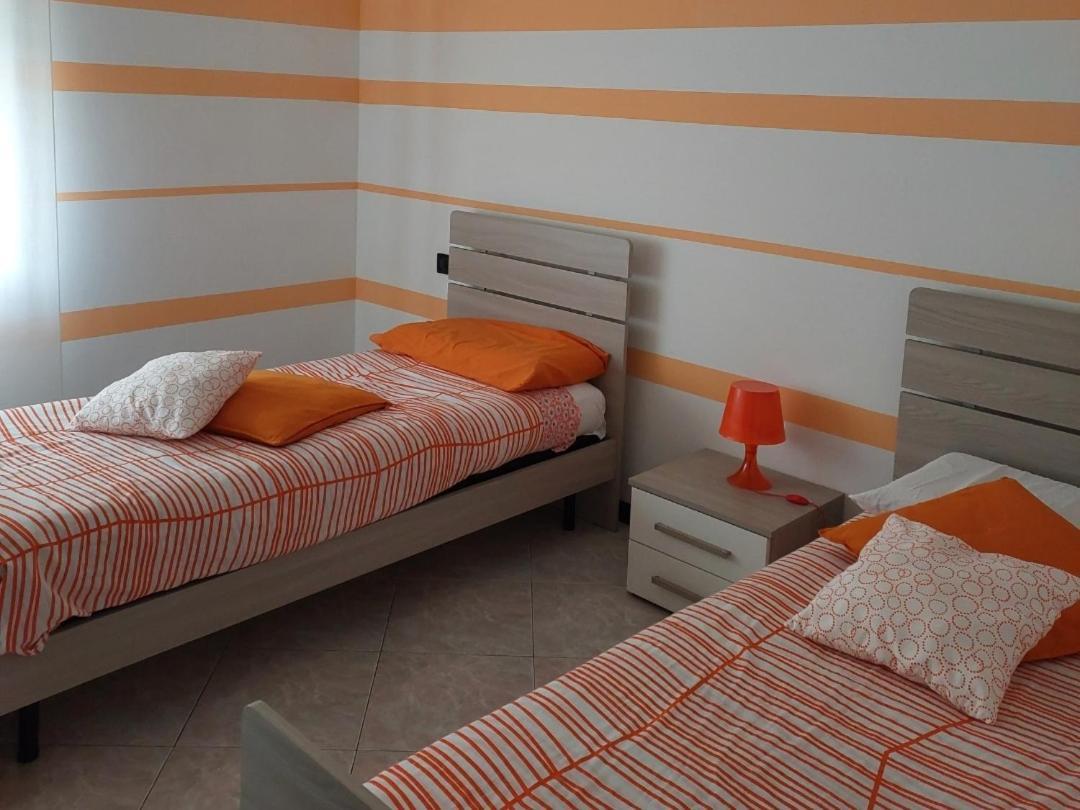 Casa T.U.A. Appartement Sale Marasino Buitenkant foto